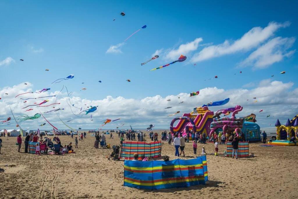 リザム・セント・アンズ 2 Bed Sleeps 6 Beach Retreat St Annes On Seaヴィラ エクステリア 写真